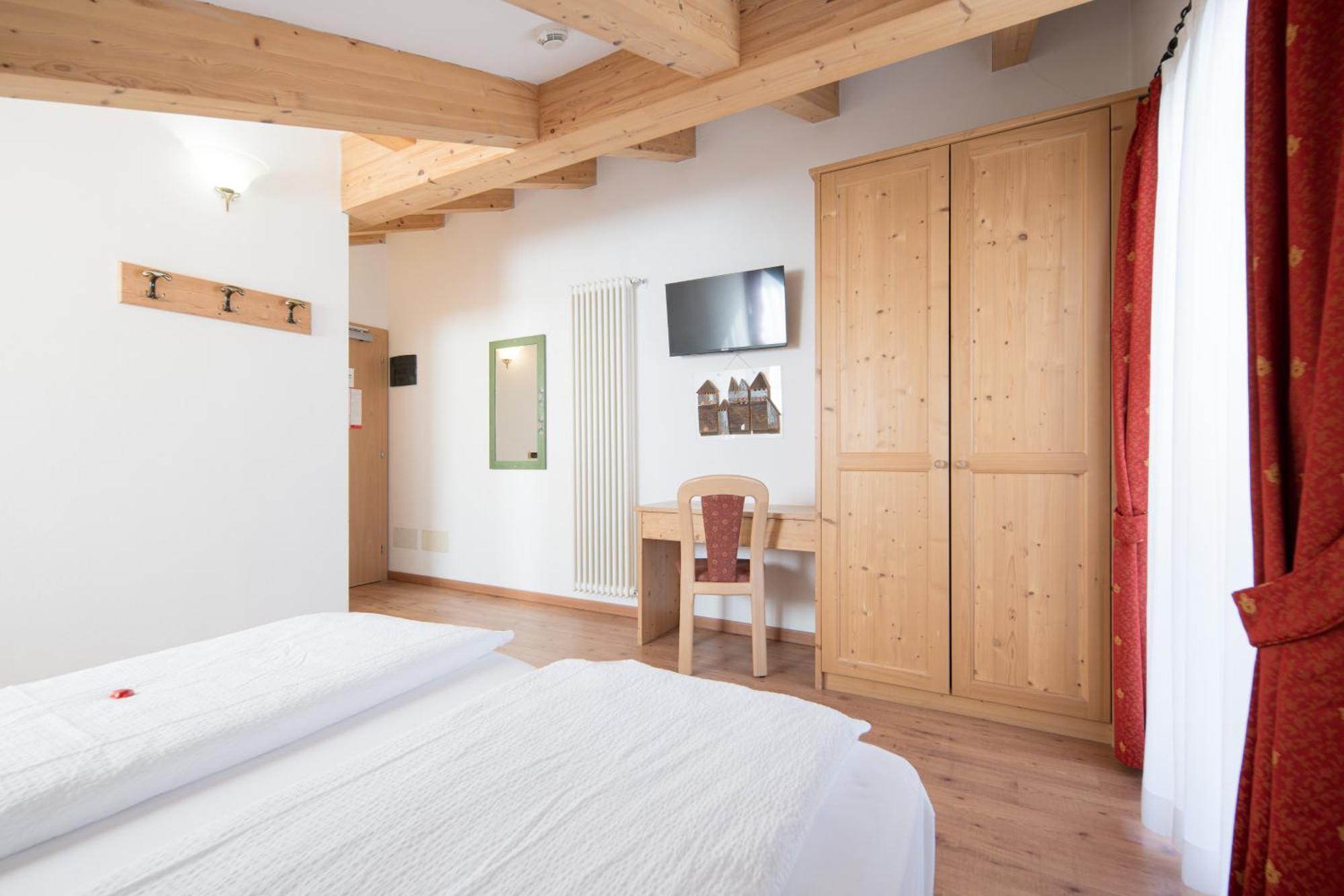 Hotel Zirmes Moena Eksteriør bilde