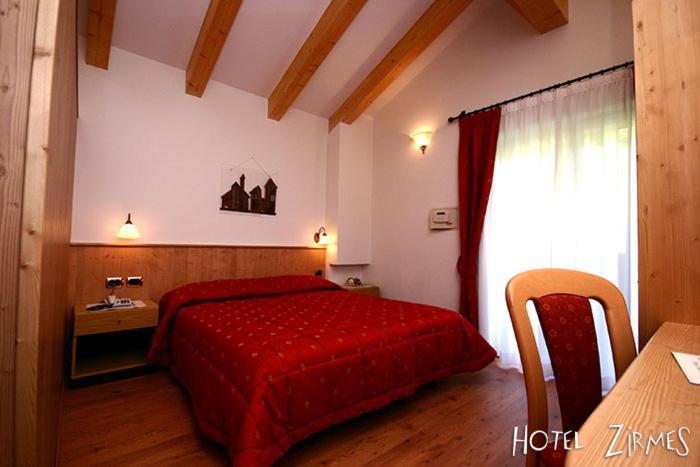 Hotel Zirmes Moena Eksteriør bilde