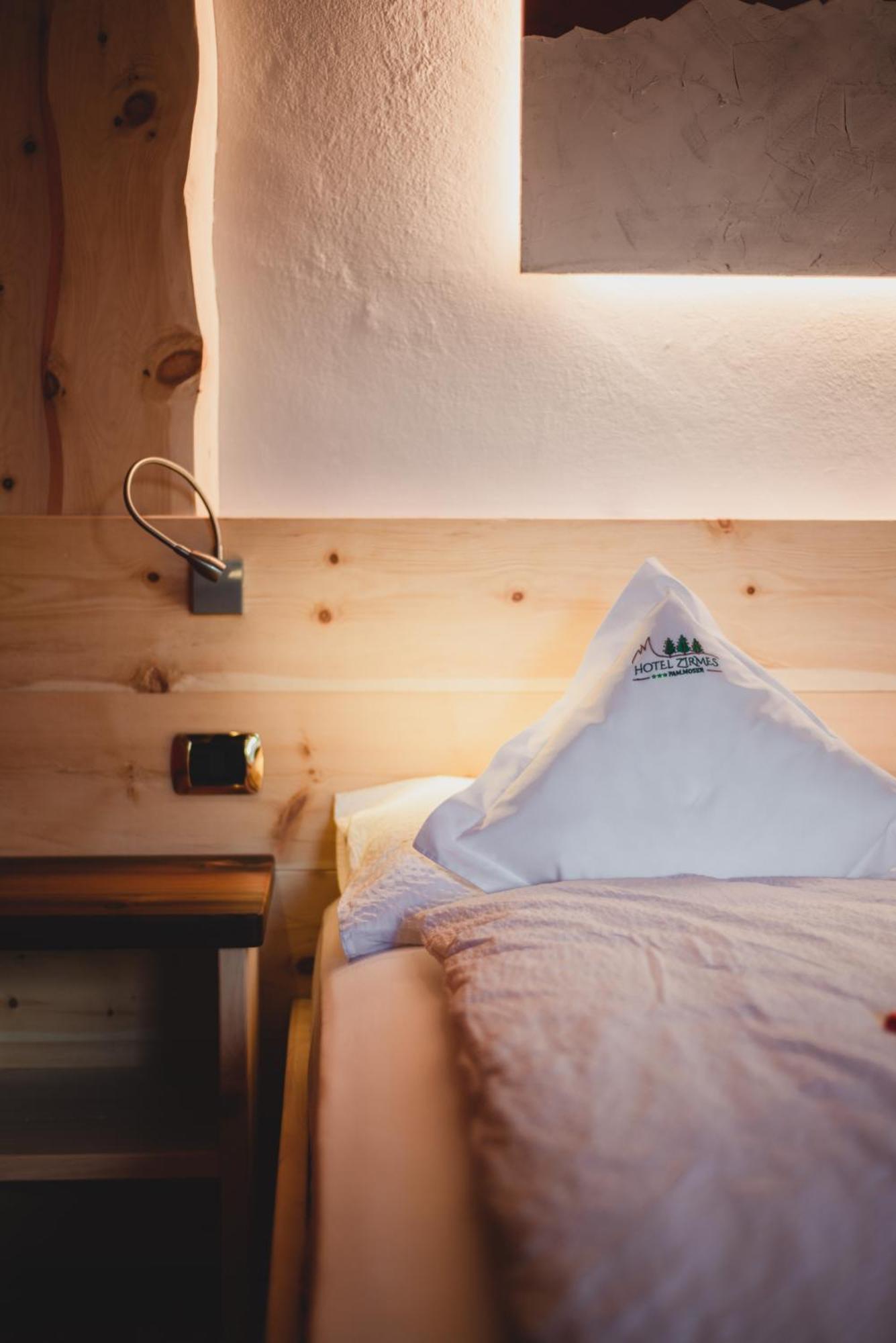 Hotel Zirmes Moena Eksteriør bilde