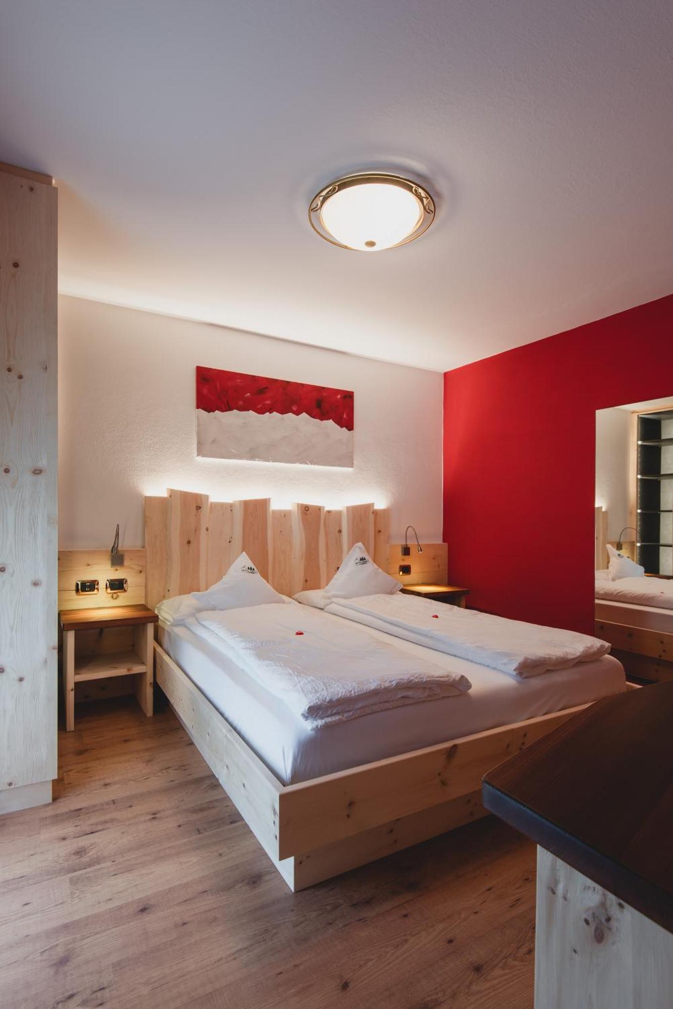 Hotel Zirmes Moena Eksteriør bilde